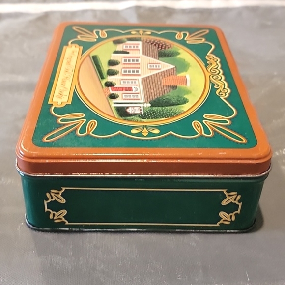 🍃 Toll House Cookie tin - Picture 3 of 6